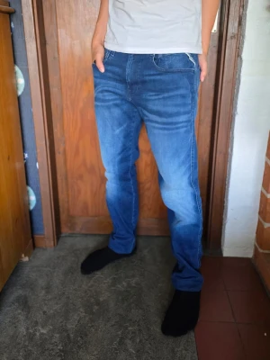 Replay jeans - Snygga Replay jeans i storlek W33/L34. Skriv om du har några frågor 🤩