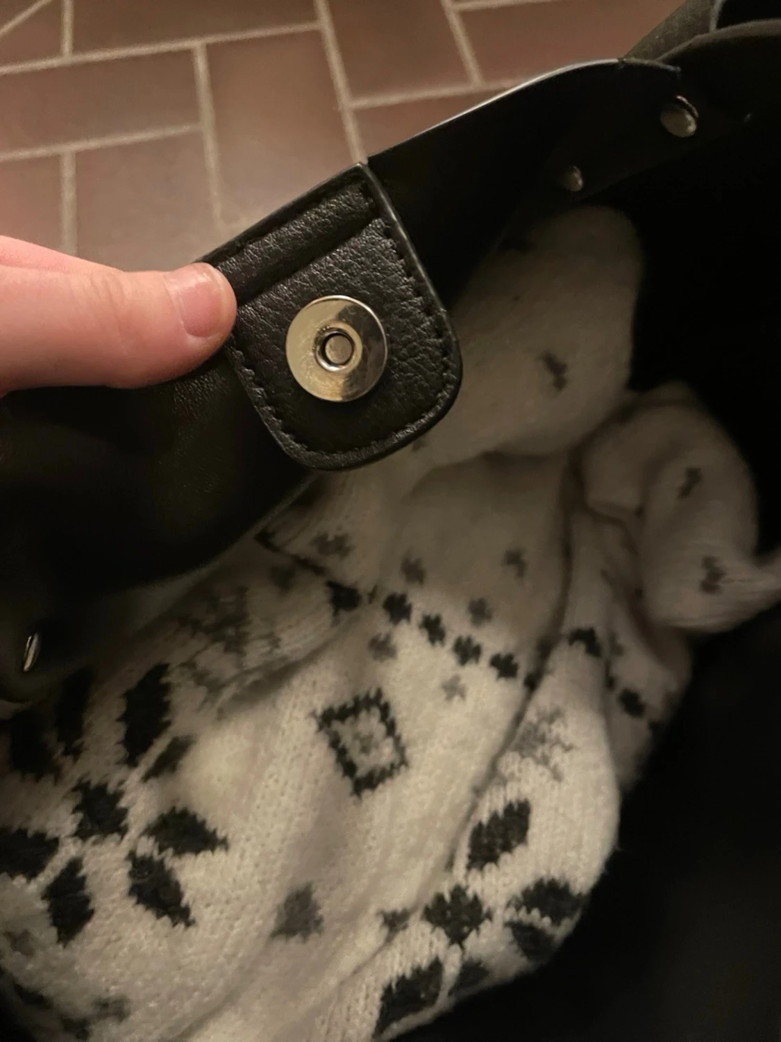 Stor svart handväska  - 3