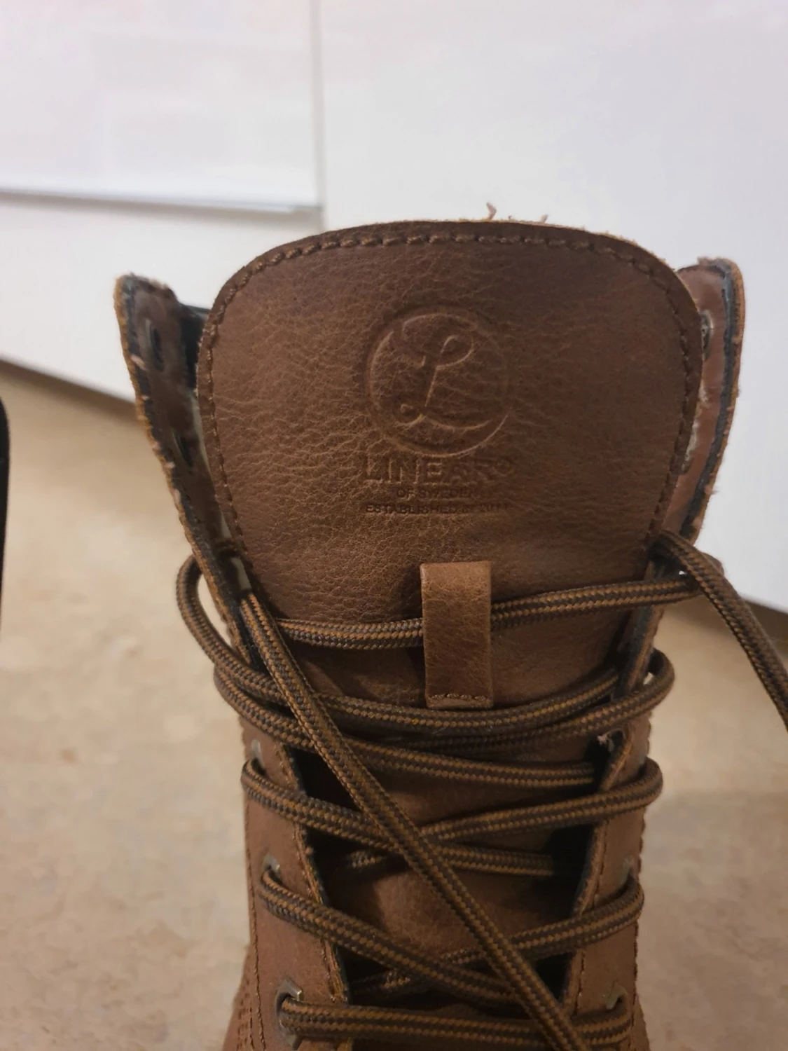 Bruna snörade kängor med svart detalj - 6