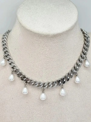 Stilfullt halsband med pärlor  - Material-rostfritt stål.  Kedjetjocklek-9mm  #54