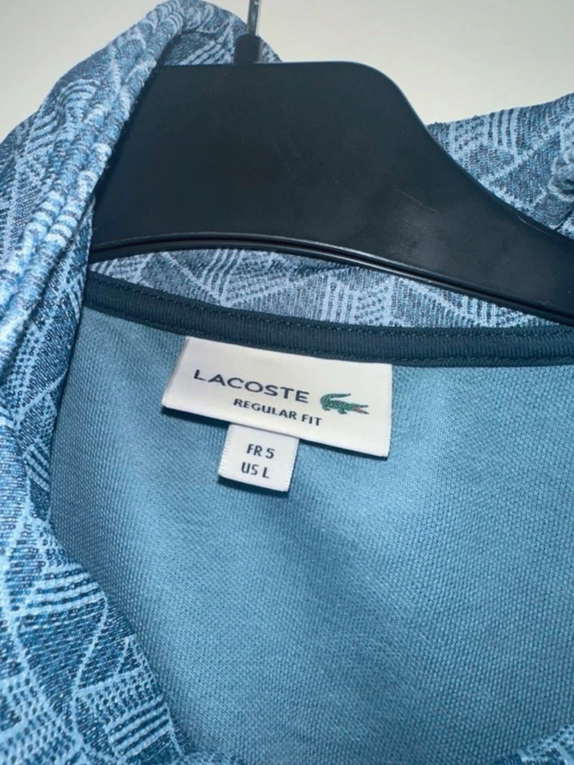 Blå mönstrad vindjacka och byxor från Lacoste  - 1