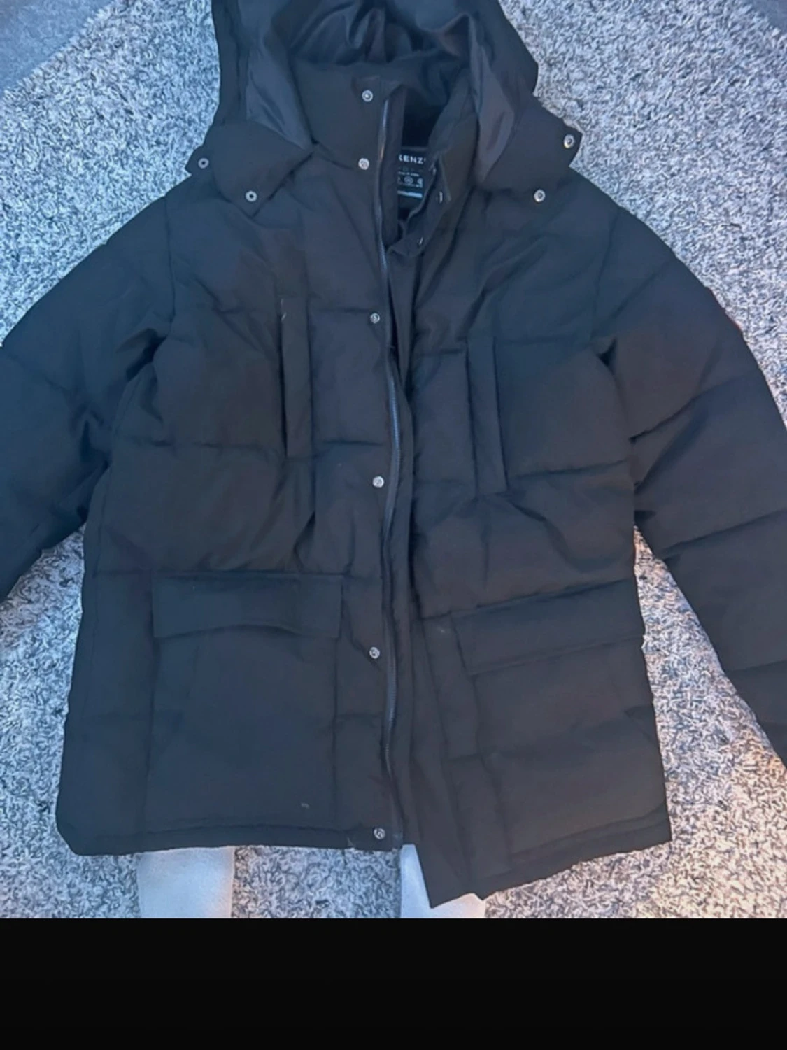 Svart dunjacka från McKenzie - 1