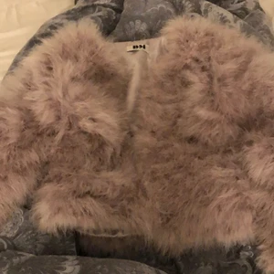 Jacka  - Snygg fluffig jacka