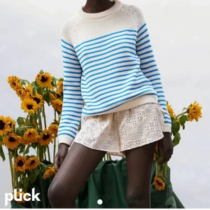 Säljer populär tröja - Säljer denna populära tröja från Zara i storlek M. Frakt tillkommer 💕