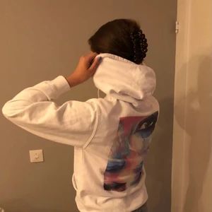 The Cool Elephant hoodie i storlek S - The Cool Elephant hoodie i storlek S, endast använd fåtal gånger. 