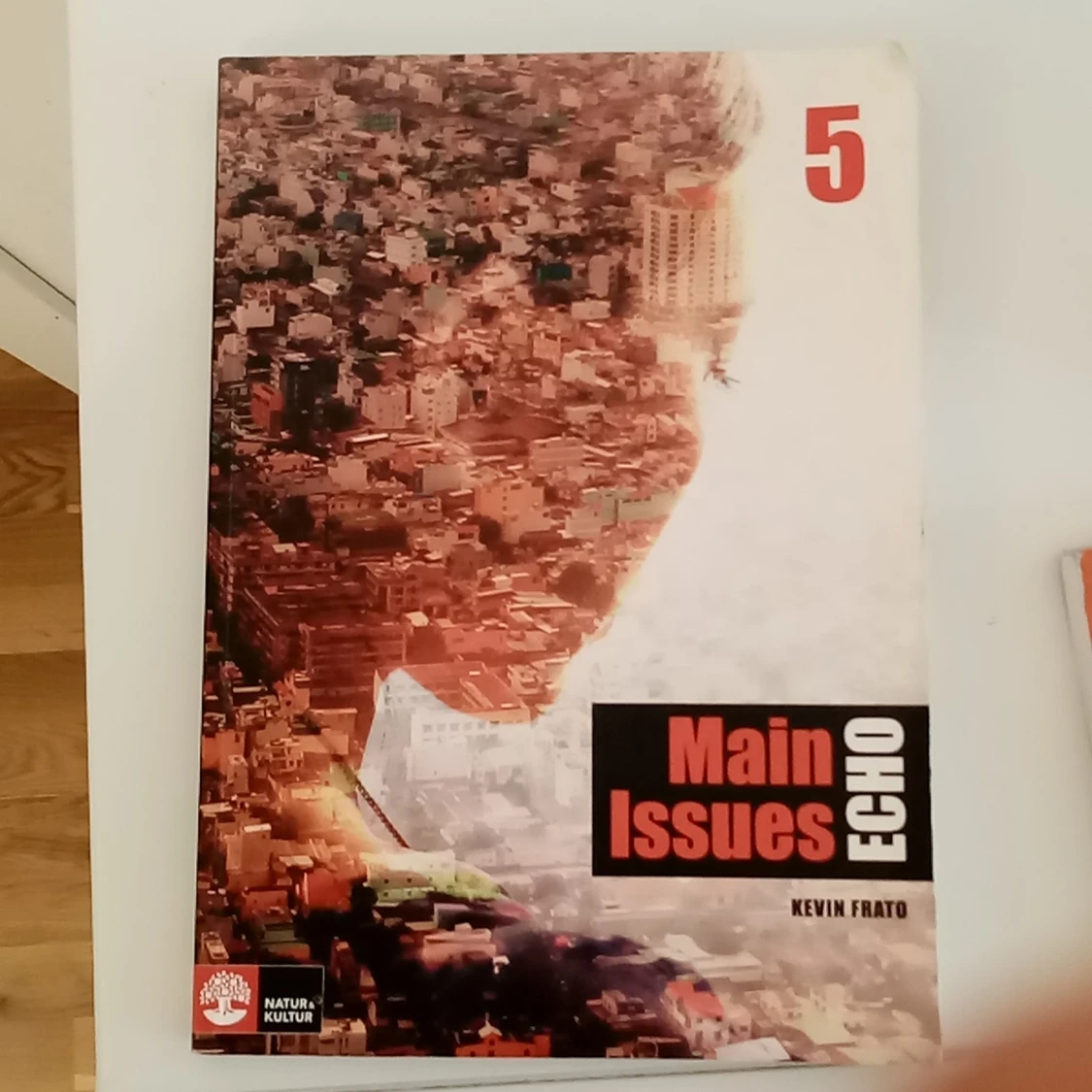 Main issus och grundspråk för 400