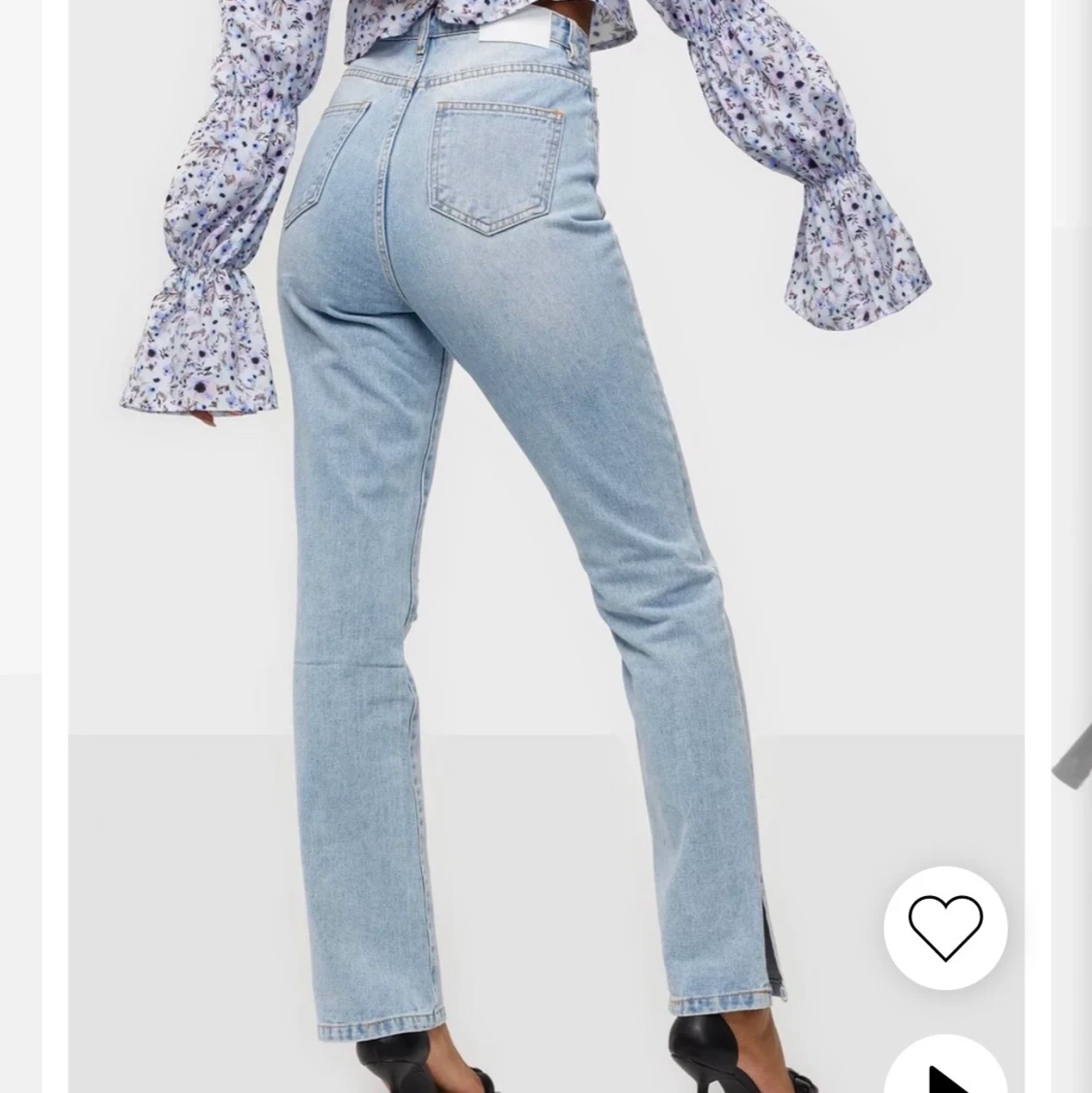 Ljusa Missguided split end jeans strl M/S - 90