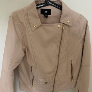 Skinnjacka  - Använd men är i bra skick 