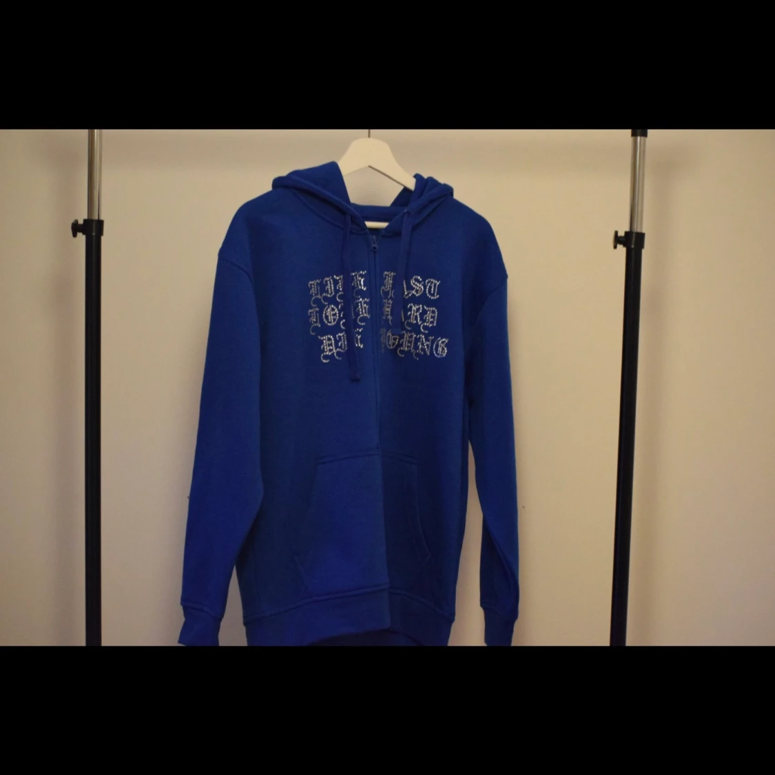Blå rhinestone hoodie
