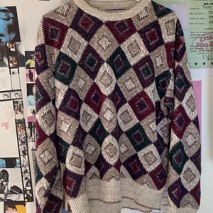 Stickad tröja från Urban outfitters💕 - Jättemysig stickad tröja som sitter jättefint och är perfekt till vintern💕 pris kan diskuteras 