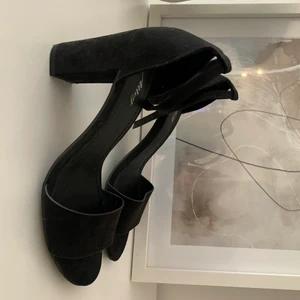 Klackskor  - Aldrig använda! Förstora för mig därav aldrig kunnat använda dem!  