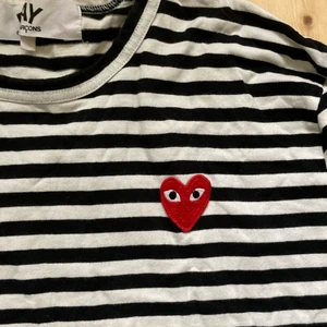 CDG tröja - Långärmad randig tröja från Comme des Garcons, superkvalite, knappt använd! 