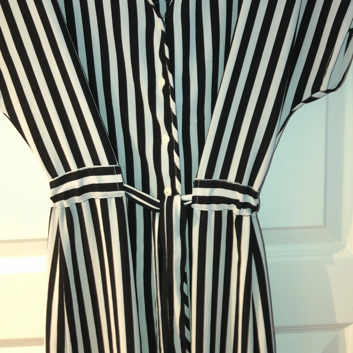 Svart/vit klänning. - 91