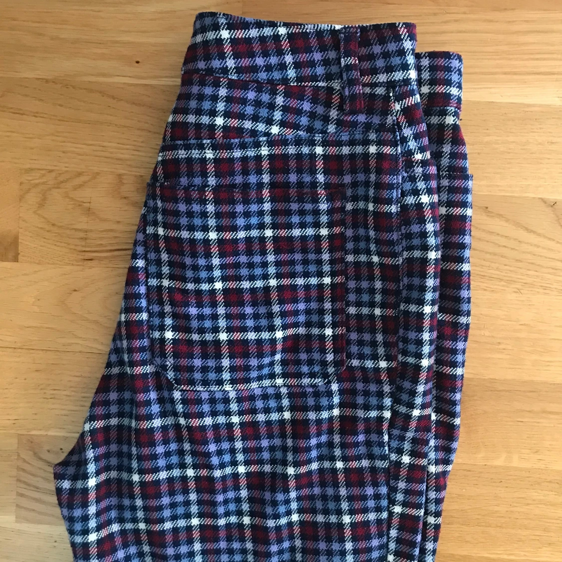 Monki rutiga byxor storlek 34 - 91