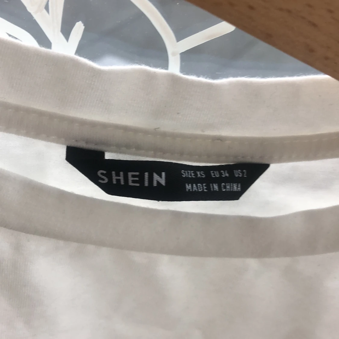 Kort vit topp från Shein - 91