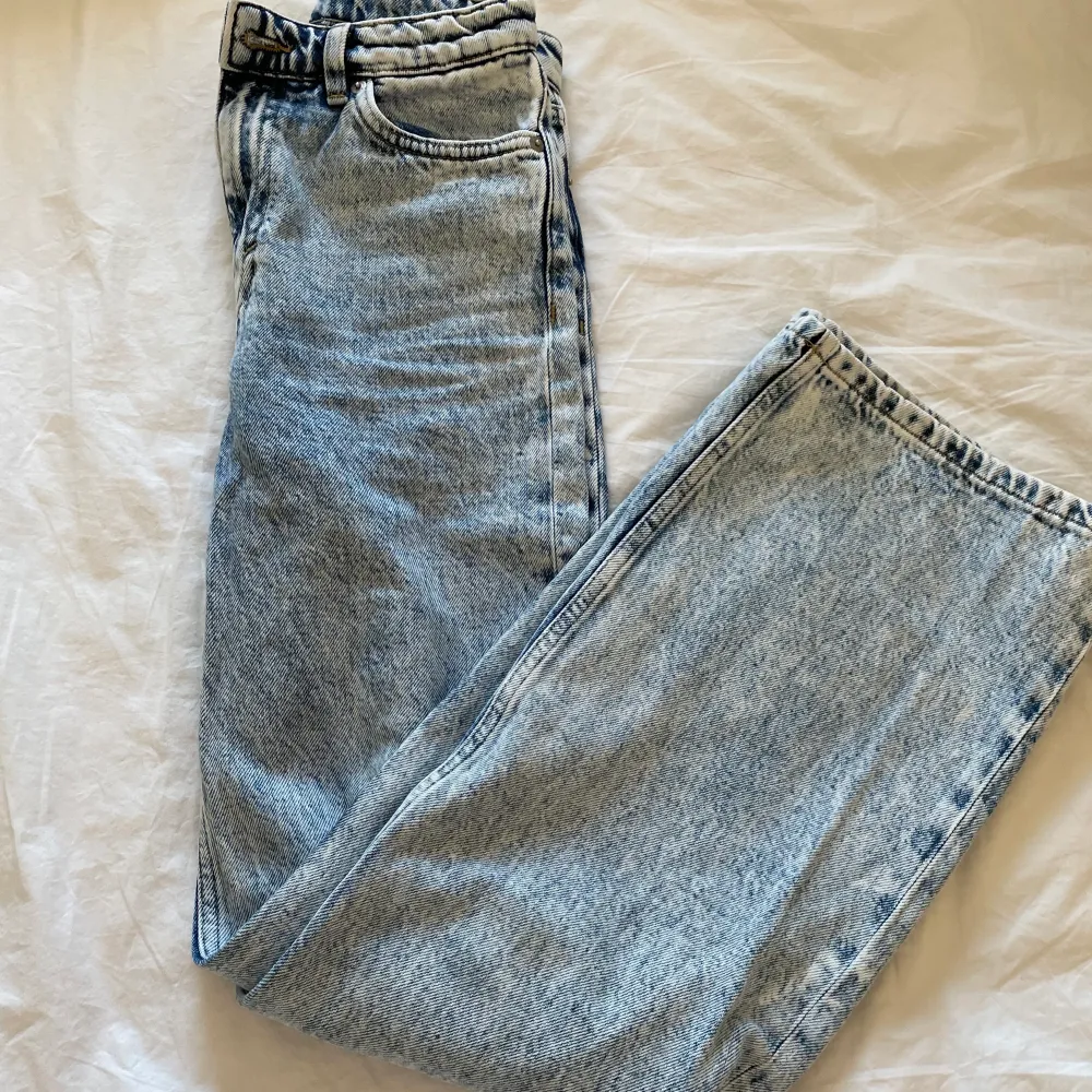 High waist & vida (nypris 399kr). Jeans & Byxor.