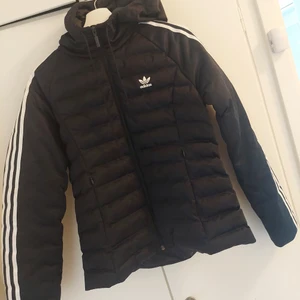 M  - Helt ny Dam Adidas vinter Jacka M STL  