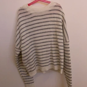 stickad tröja - stickadtröja från nakd i stl xs