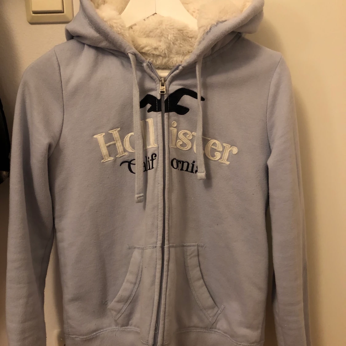 Blå hollister kofta - 90