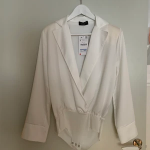 Body blus zara  - Helt oanvänd body från Zara 