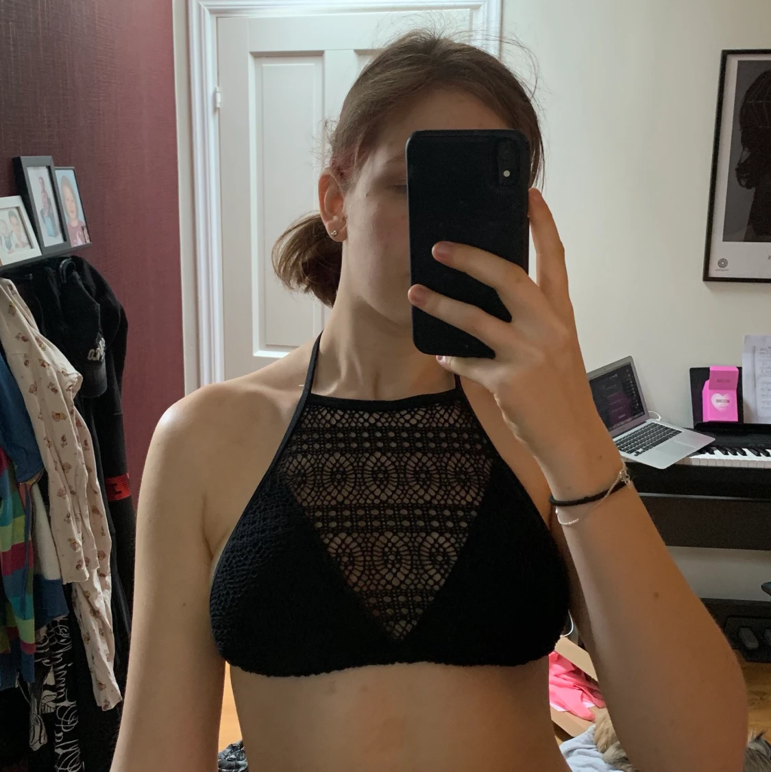 Snygg svart bikinitopp