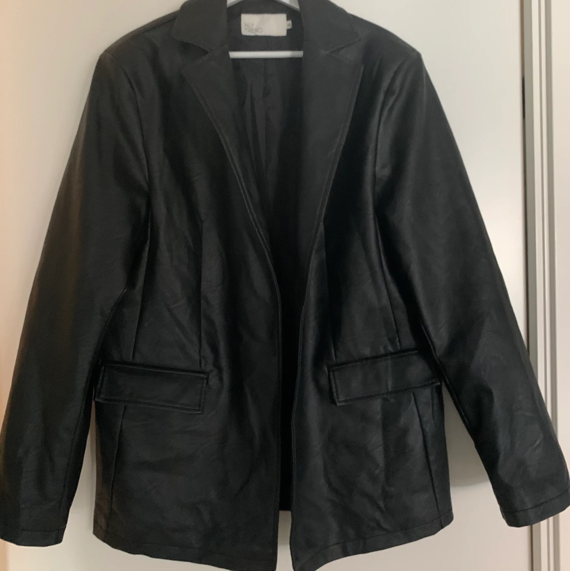 Svart skinnkavaj/blazer - 91