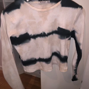 Trendig tröja - Trendig tröja, superbra skick💞 köparen står för frakten🚚
