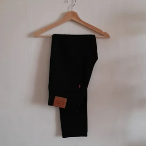 Levis 501 S - Superfina och knappt använda Levis 501 Slim. 