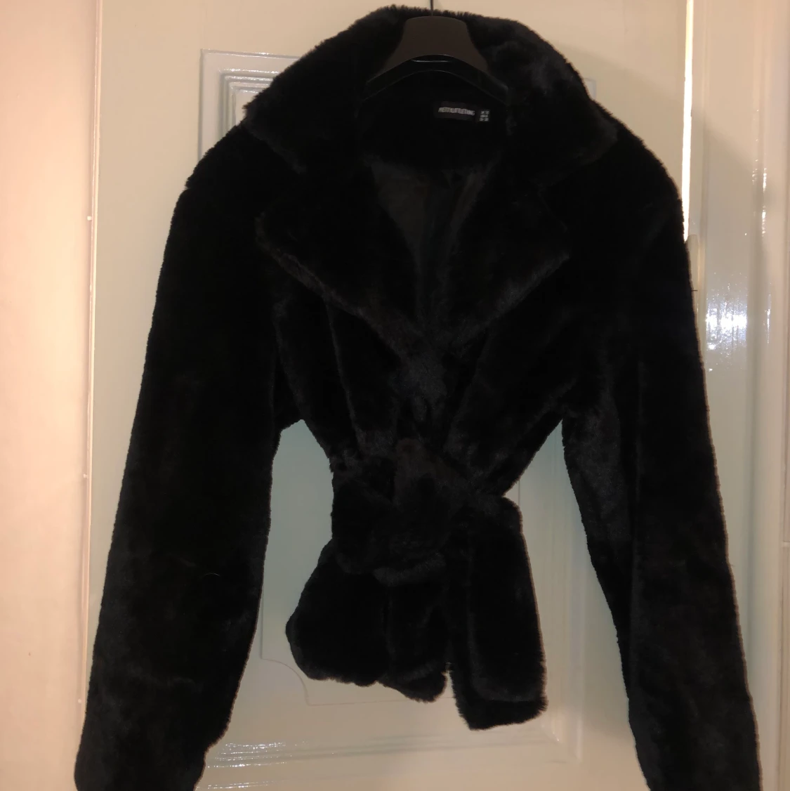 faux fur jacka strl Small 