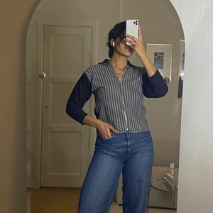 Randig tröja storlek M - Skickas endast -köparen står för frakt.  För referens är min längd 174 cm.