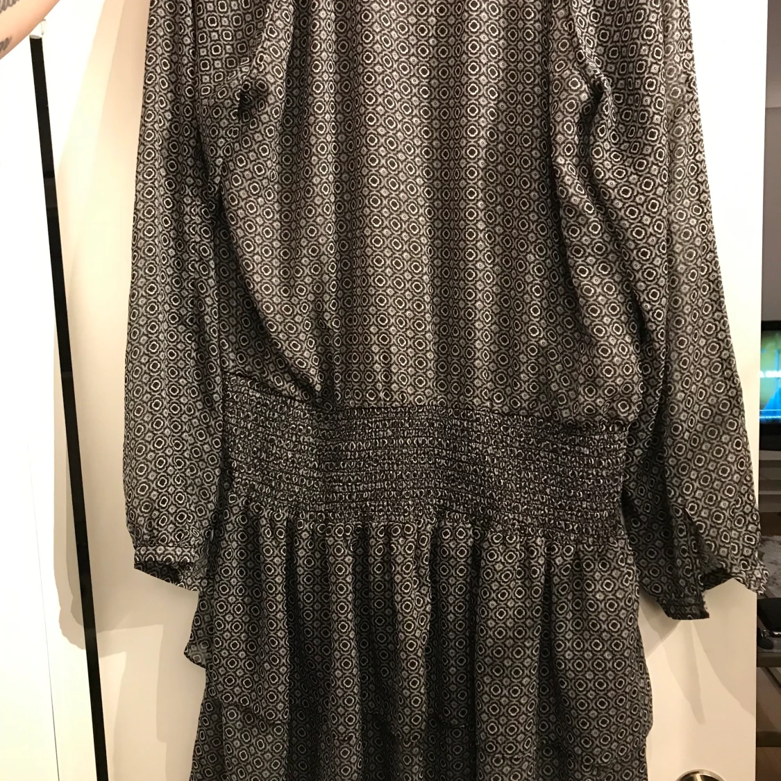 Tight waisted oversized dress - 90