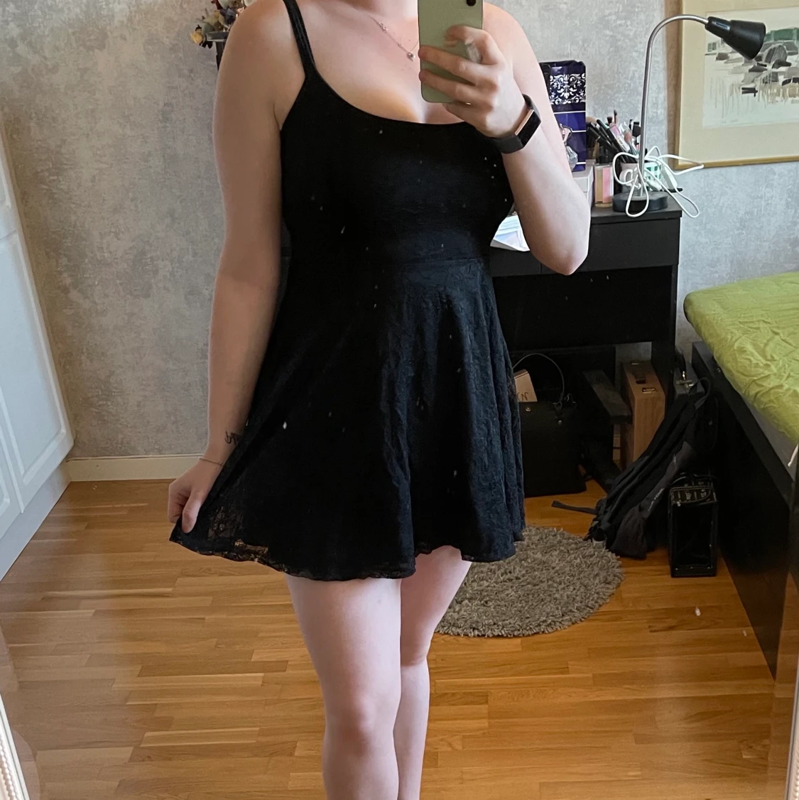 Somrig svart klänning  - 90