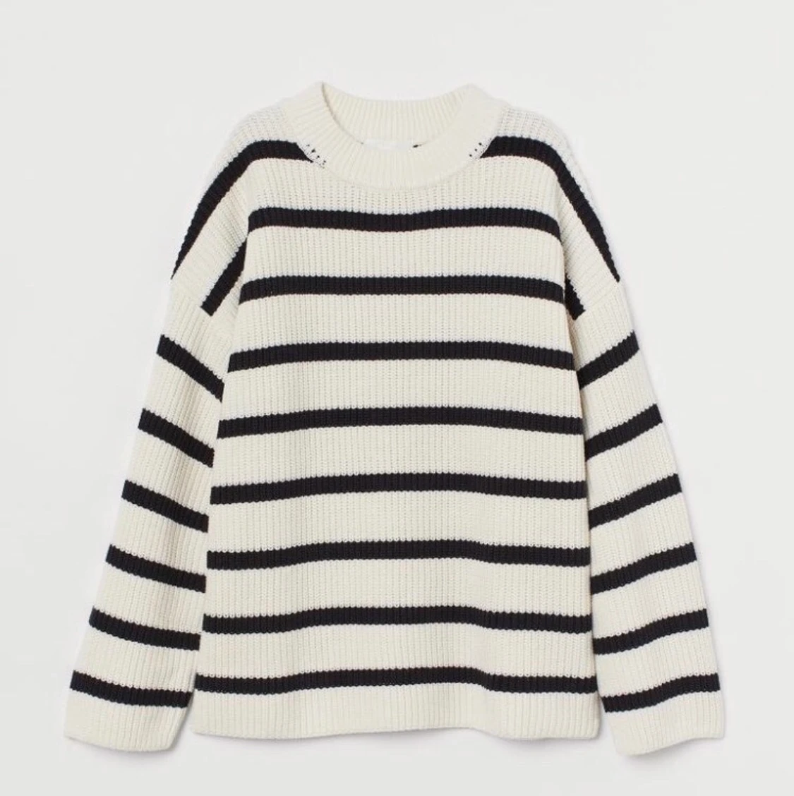 Randig stickad tröja oversize