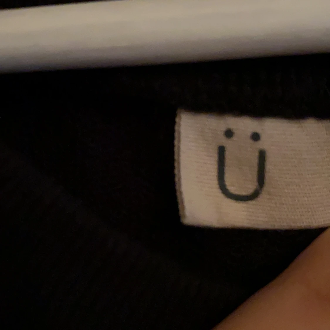 Svart tjocktröja - 90