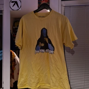 Fucking awesome t-shirt  - Cool fucking awesome t-shirt. Haft den ett tag. Storlek L