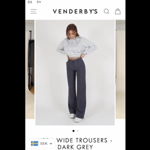 Kostymbyxor  - Säljer mina nya mörkgråa kostymbyxor från Venderbys. Oanvända så de är i nyskick! Jag är 165 och de sitter som en 36/38 på mig. Nypris 550kr, mitt pris 350kr.  Pris kan diskuteras🥰