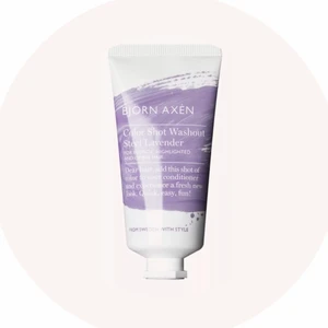 NY Color Shot Washout  - Fick denna av en kompis, men har svart hårfärg och testade en annan färg - fungerar inte så bra på mig. Funkade dock jättebra på henne (blont hår). Color Shot Washout från Björn Axén! Nypris 129 SEK, säljer den för 60! Perfekt till sommaren!!! 🌻🌻