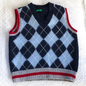 Rutig väst - Superfin rutig väst. Inte stickig💖