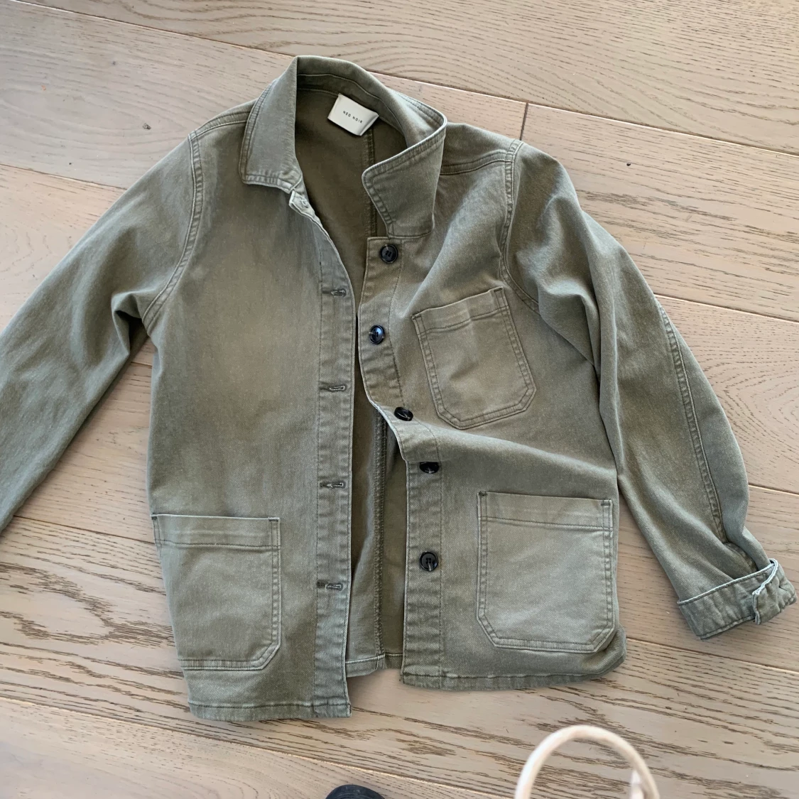 Grön militärfärgad jeansjacka neo noir