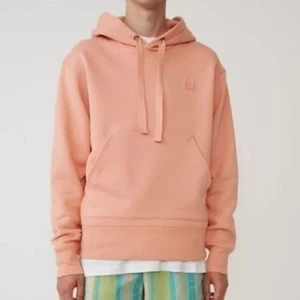ACNE STUDIOS HOODIE  - Säljer min acne hoodie!! Strl S men skulle säga att den även skulle passa en M☺️☺️☺️☺️☺️☺️. Den kommer tyvärr inte till användning då jag inte riktigt har kvar stilen. Säljer för 1100 Använd cirka 10 gånger☺️ är i ett bra skick. Skicka dm flr intresse och fler bilder på passform osv skickar jag☀️☀️☀️☀️ köparen betalar för frakt. 
