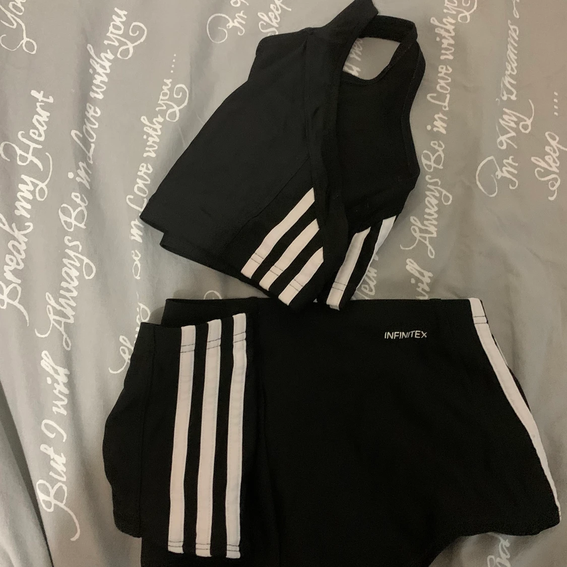 Adidas set storlek 36