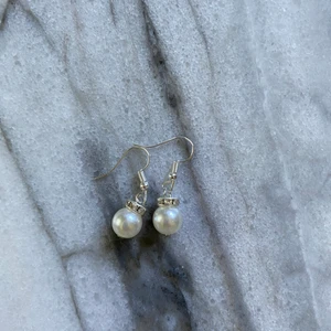 ✨vaxade pärlörhängen✨ - ✨vaxade pärlörhängen✨inte nyckel fri