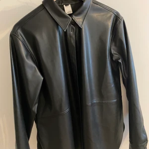 Läder skjorta  - storlek S/M ny