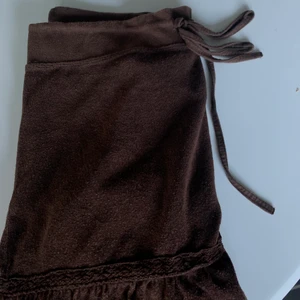 Kortkjol  - Snygg kortkjol. I bra skick. Köparen står för frakt 