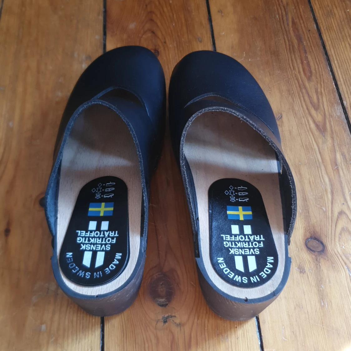 svarta träskor - 91