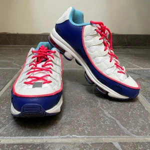 Retro FILA  - Retro FILA sneakers i storlek 40.  Nya då de endast är testade!  