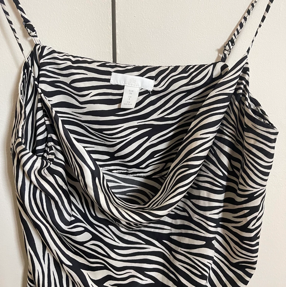 Satin zebra dress strl. 36 - 91