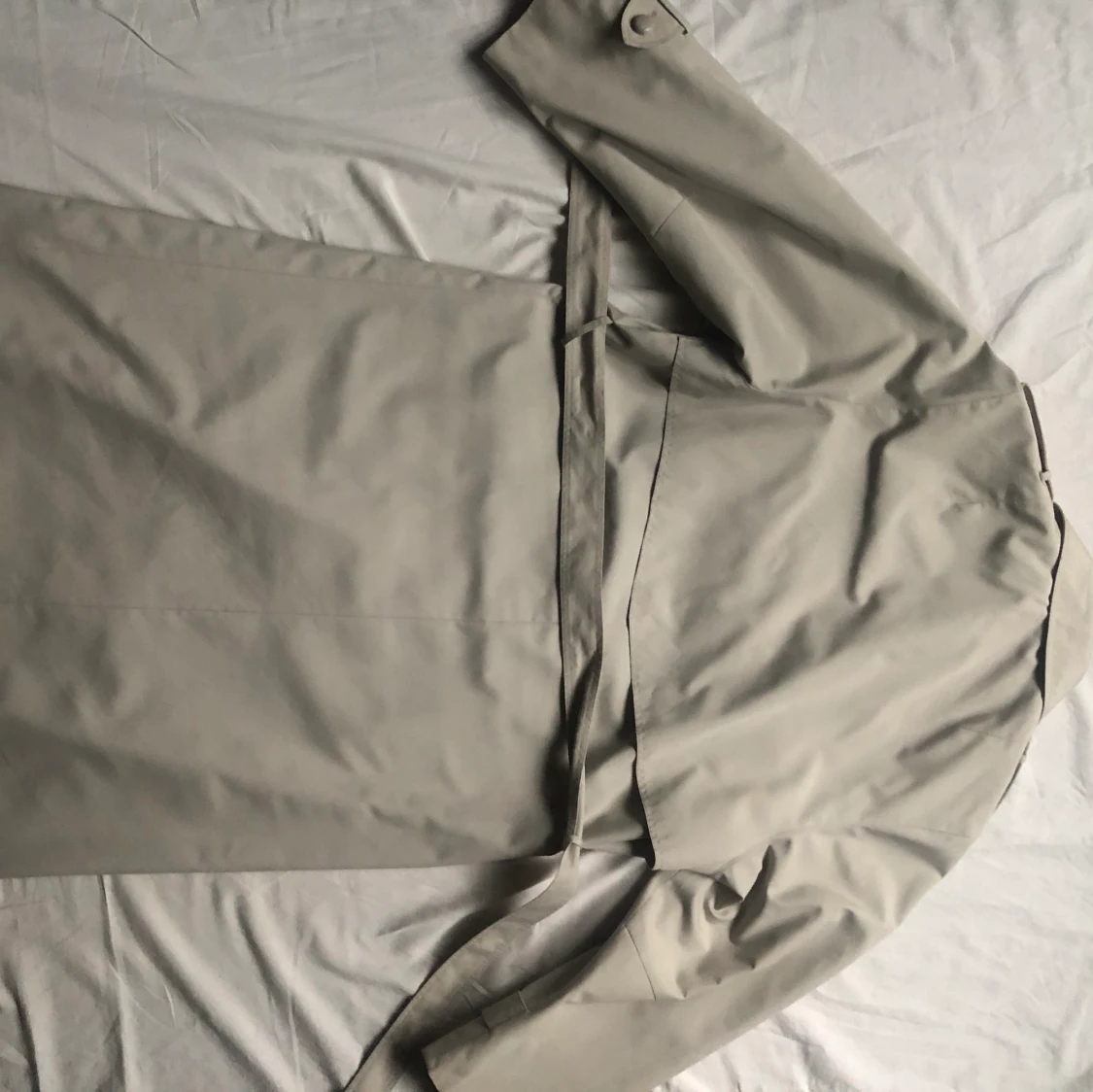 Beige trenchcoat - 90