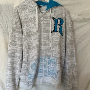 cool ziphoodie - as ball ziphoodie!! sitter snyggt oversized! köpt på sellpy!