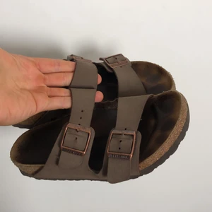 Birkenstock - Bruna birkenstock i bra skick. Storlek 36